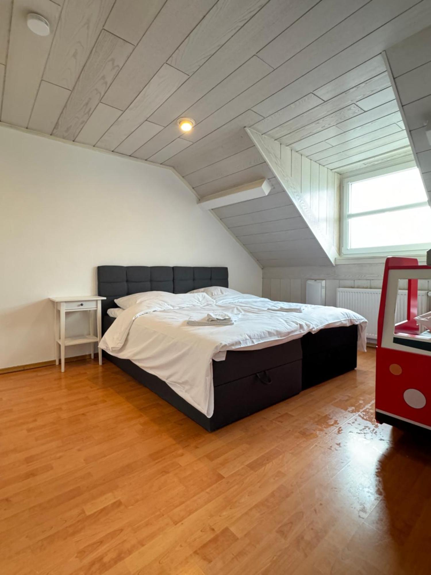 Der Schwan 7 - 3 Schlafzimmer - 2 Balkone - Zentral - 100 Qm Düren - Eifel Extérieur photo